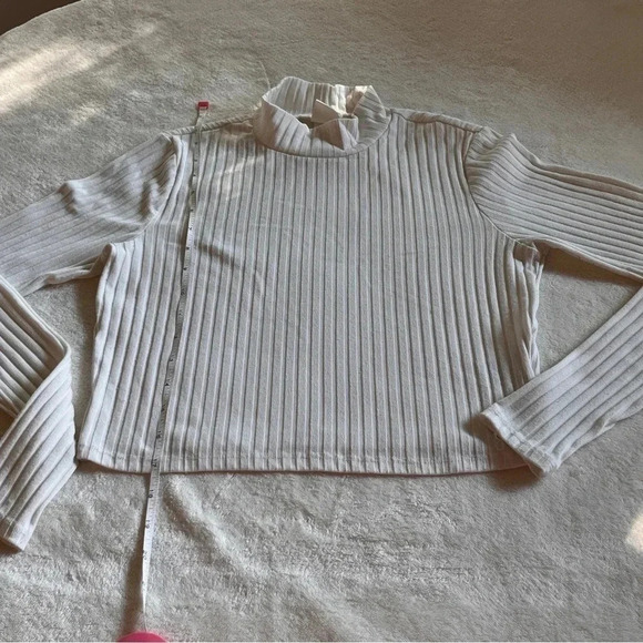 H&M White Ribbed Mock Neck Long Sleeve Top | Size M 👕✨ Minimalist Classic - Picture 2 of 4